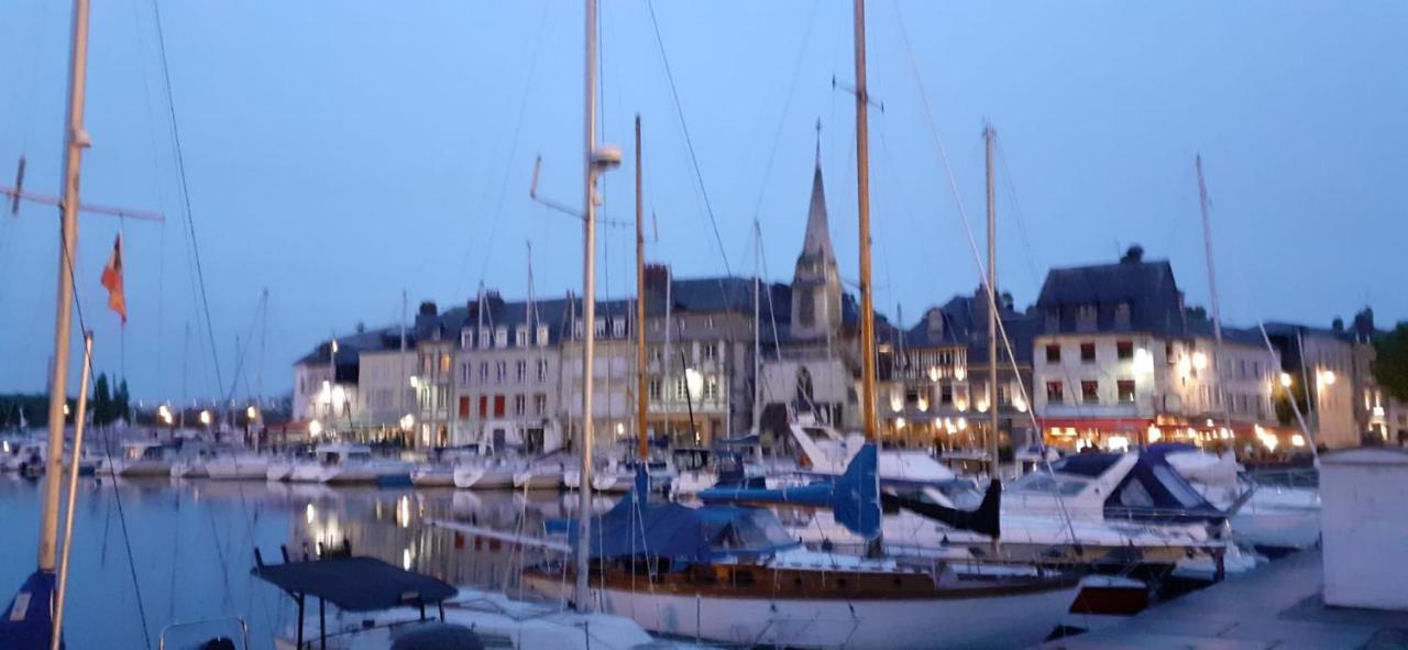 Apartamento Le Puits Honfleur Exterior foto